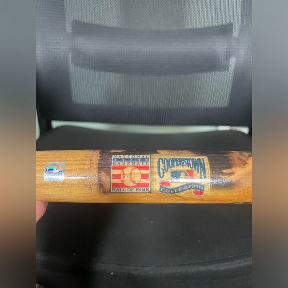 Baseball Hall of Fame Commemorative Babe Ruth Mini Bat Decoration - Picture 4 of 5
